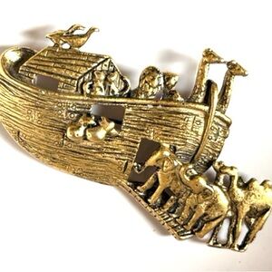 Vintage Gold Animal Ark Hair Accessory